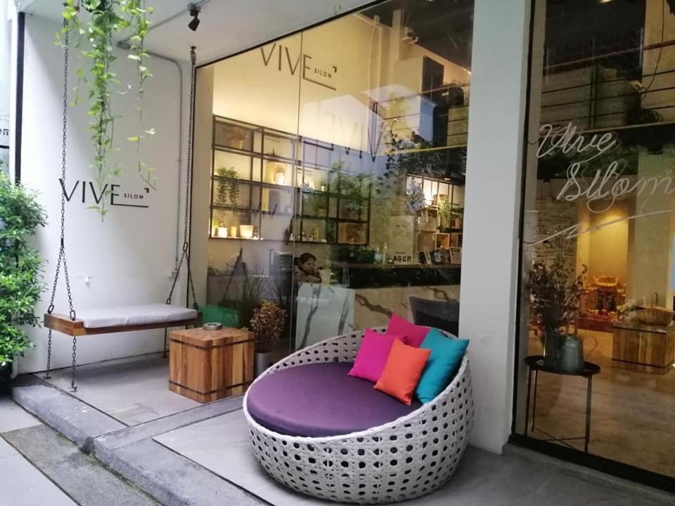 Vive Silom Hotel Bangkok Exterior photo