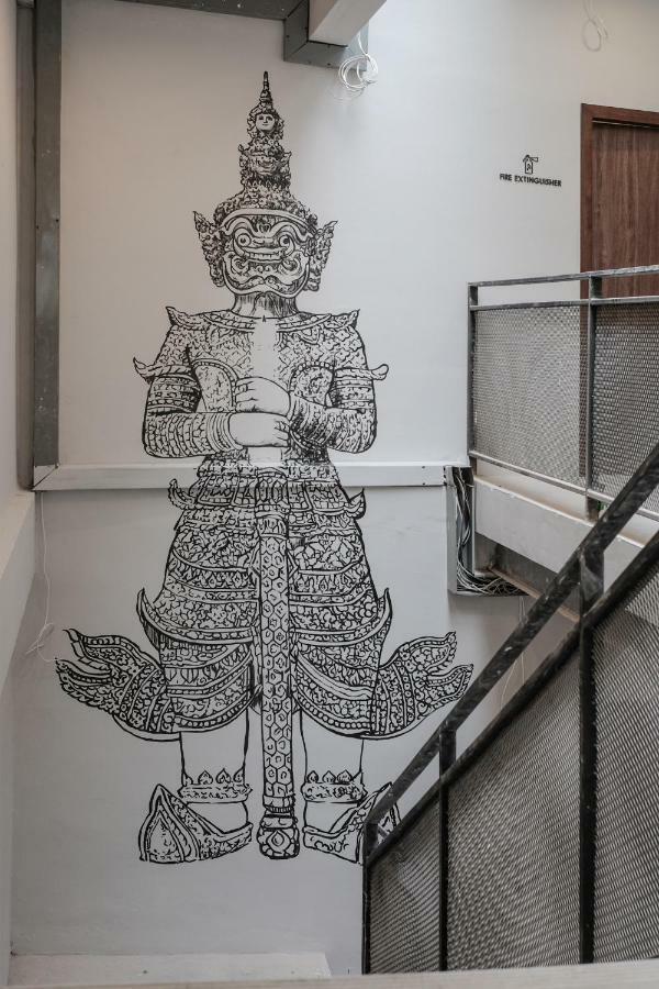 Vive Silom Hotel Bangkok Exterior photo