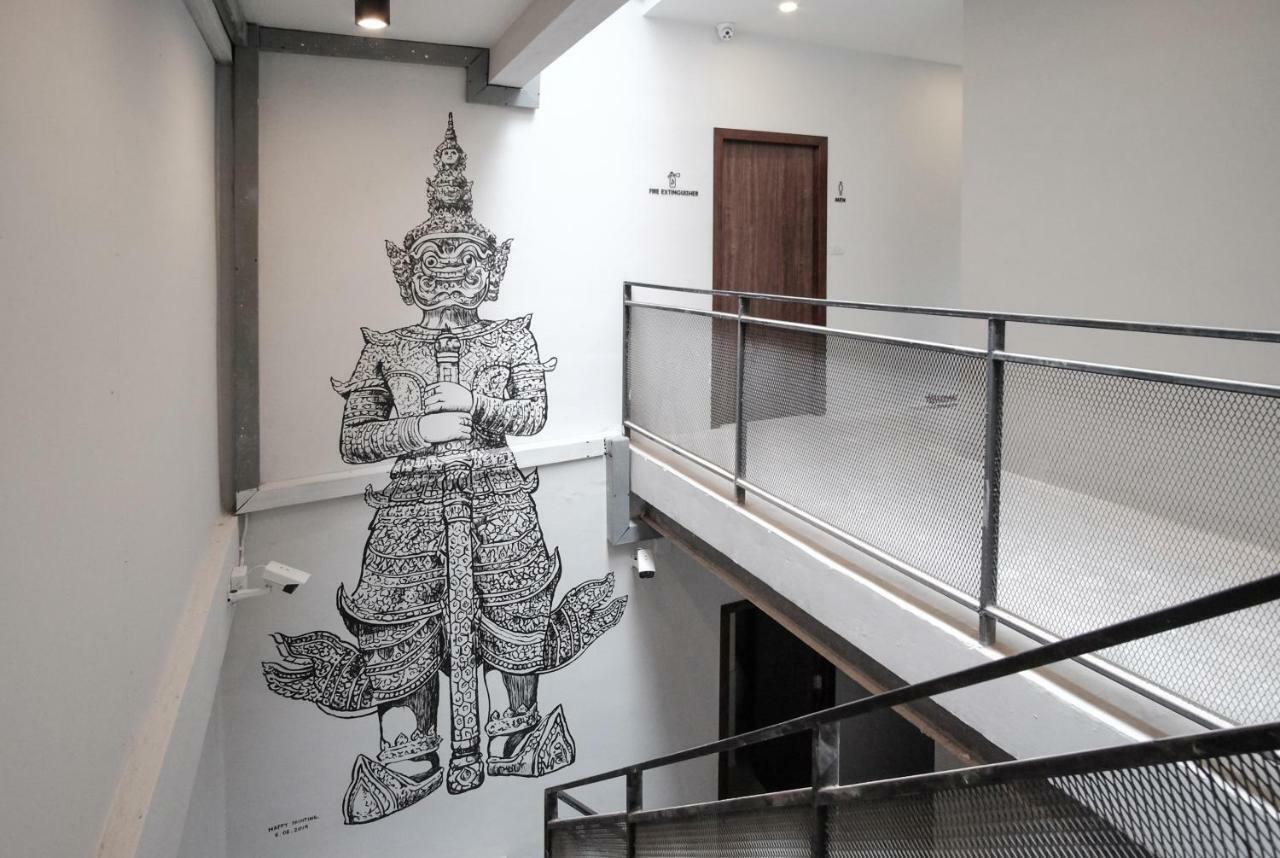 Vive Silom Hotel Bangkok Exterior photo